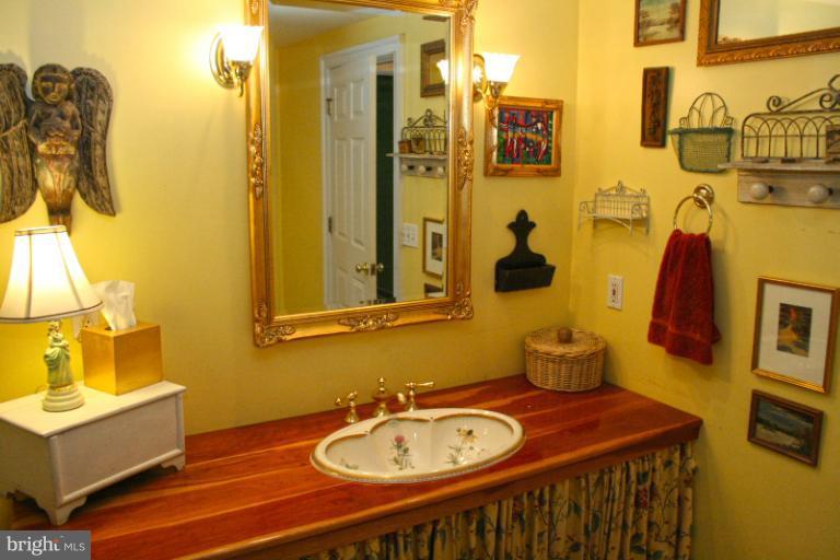 3406 Uniontown Road Westminster, MD 21158 - Photo 22 of 30 Bath (Master)