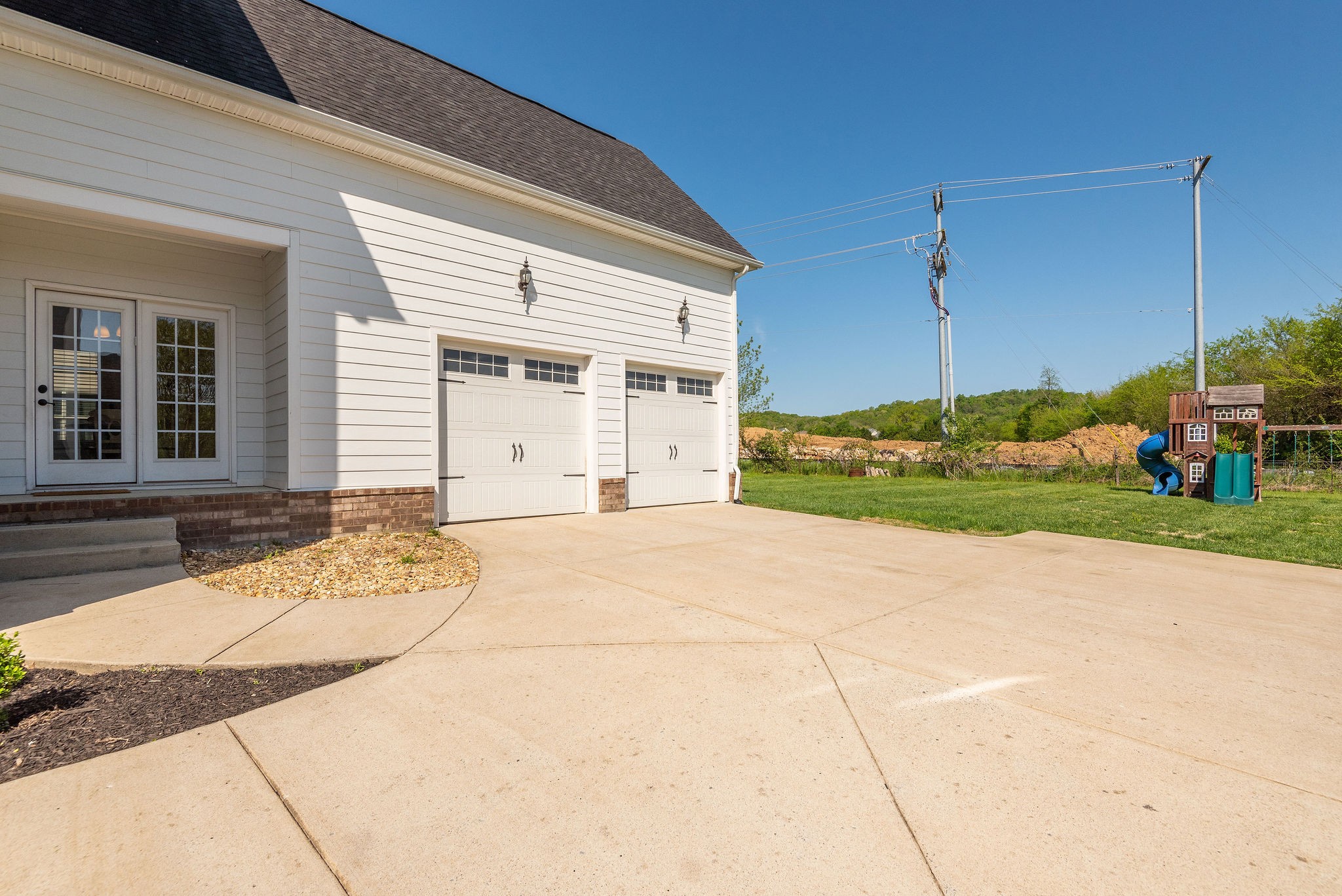 620 Streamside Lane Franklin, TN 37064 - Photo 36 of 45 a view of a house with basketball court