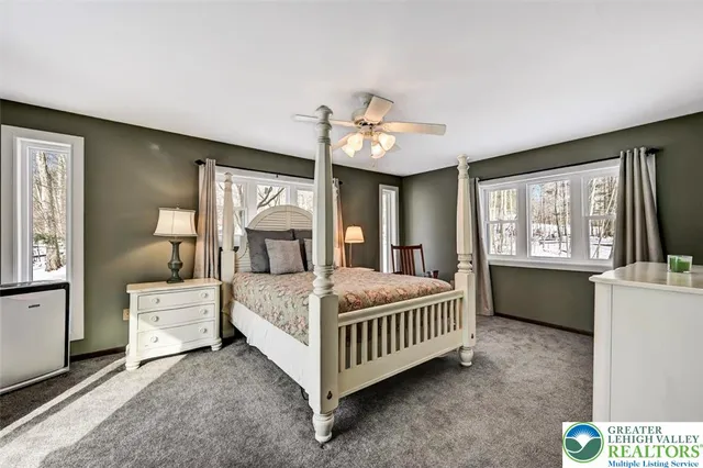 $585,000 | 116 Spyglass Hill Road, Tobyhanna, PA 18466