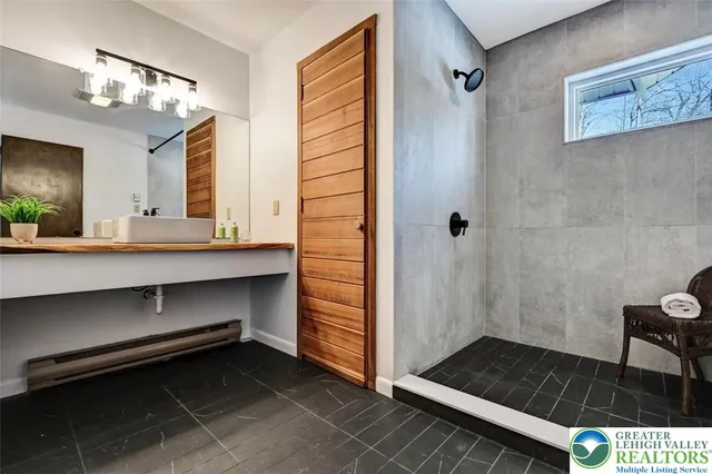 $585,000 | 116 Spyglass Hill Road, Tobyhanna, PA 18466