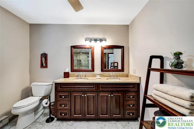 $585,000 | 116 Spyglass Hill Road, Tobyhanna, PA 18466