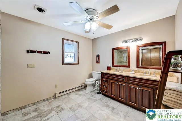 $585,000 | 116 Spyglass Hill Road, Tobyhanna, PA 18466