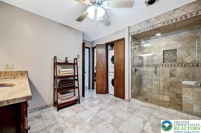 $585,000 | 116 Spyglass Hill Road, Tobyhanna, PA 18466