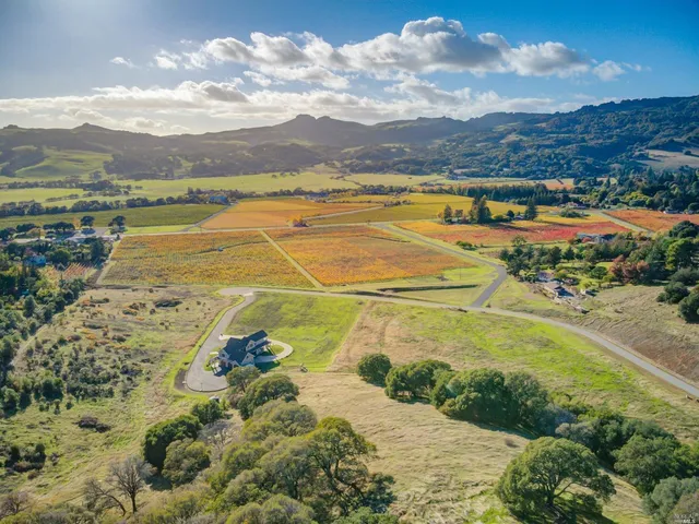 a view of an outdoor space and lakeside