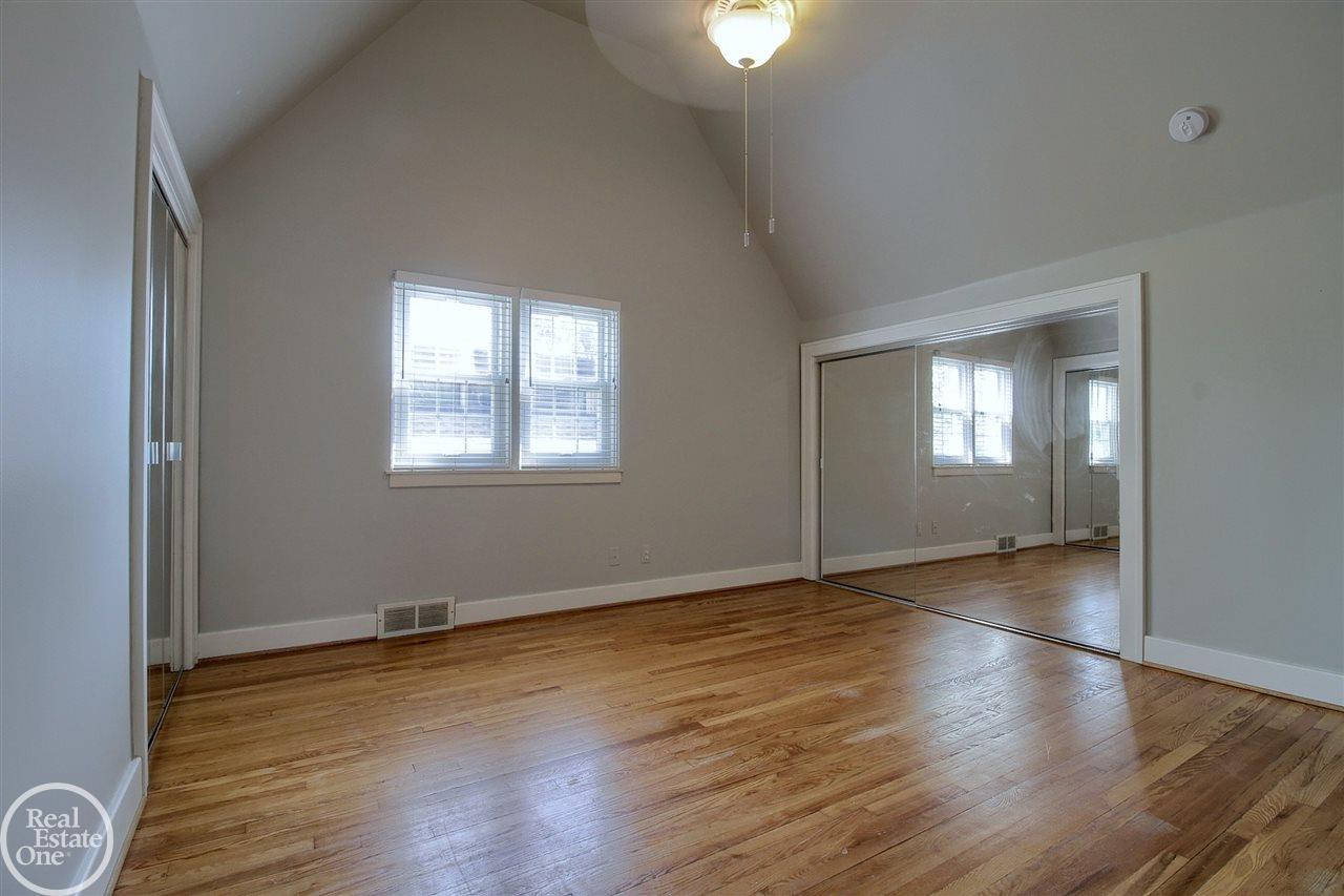 75 Mapleton Road Grosse Pointe Farms, MI 48236 - Photo 11 of 32