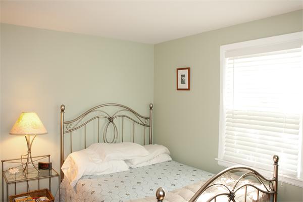 28 Coolidge Road Walpole, MA 02081 - Photo 18 of 21 Gallery Image 18