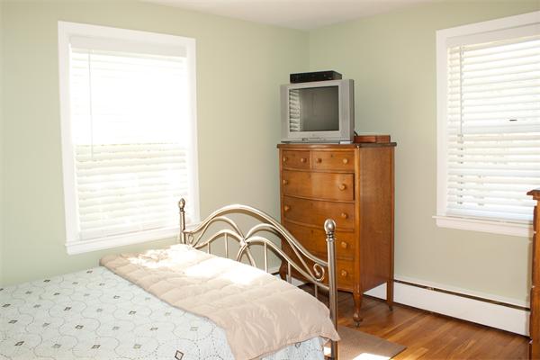 28 Coolidge Road Walpole, MA 02081 - Photo 19 of 21 Gallery Image 19