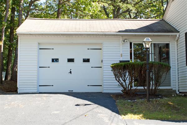 28 Coolidge Road Walpole, MA 02081 - Photo 2 of 21 Gallery Image 2