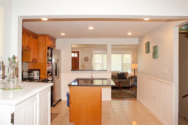28 Coolidge Road Walpole, MA 02081 - Photo 8 of 21 Gallery Image 8