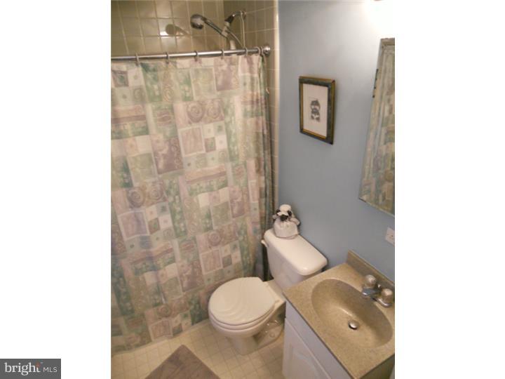 128 Redford Road Oreland, PA 19075 - Photo 16 of 25 Bathroom