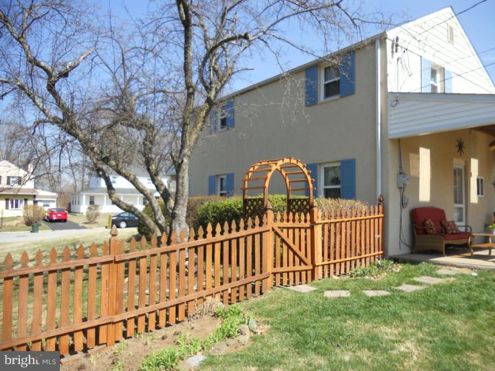 128 Redford Road Oreland, PA 19075 - Photo 2 of 25 Gallery Image 2
