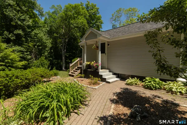 $415,000 | 254 Park Road, Haddam, CT 06438