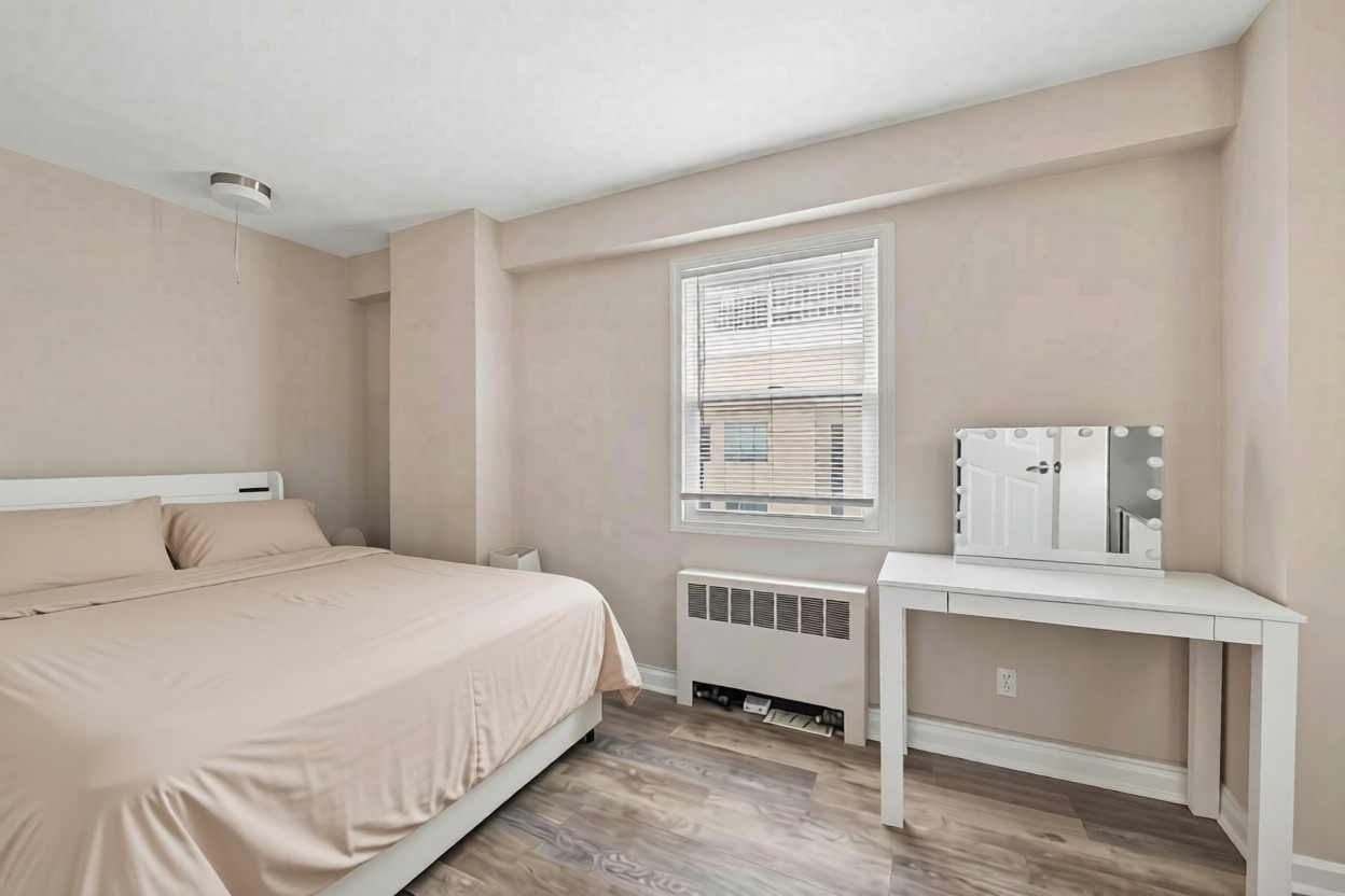 2909 North Sheridan Road, Unit 1310 Chicago, IL 60657 - Photo 6 of 10