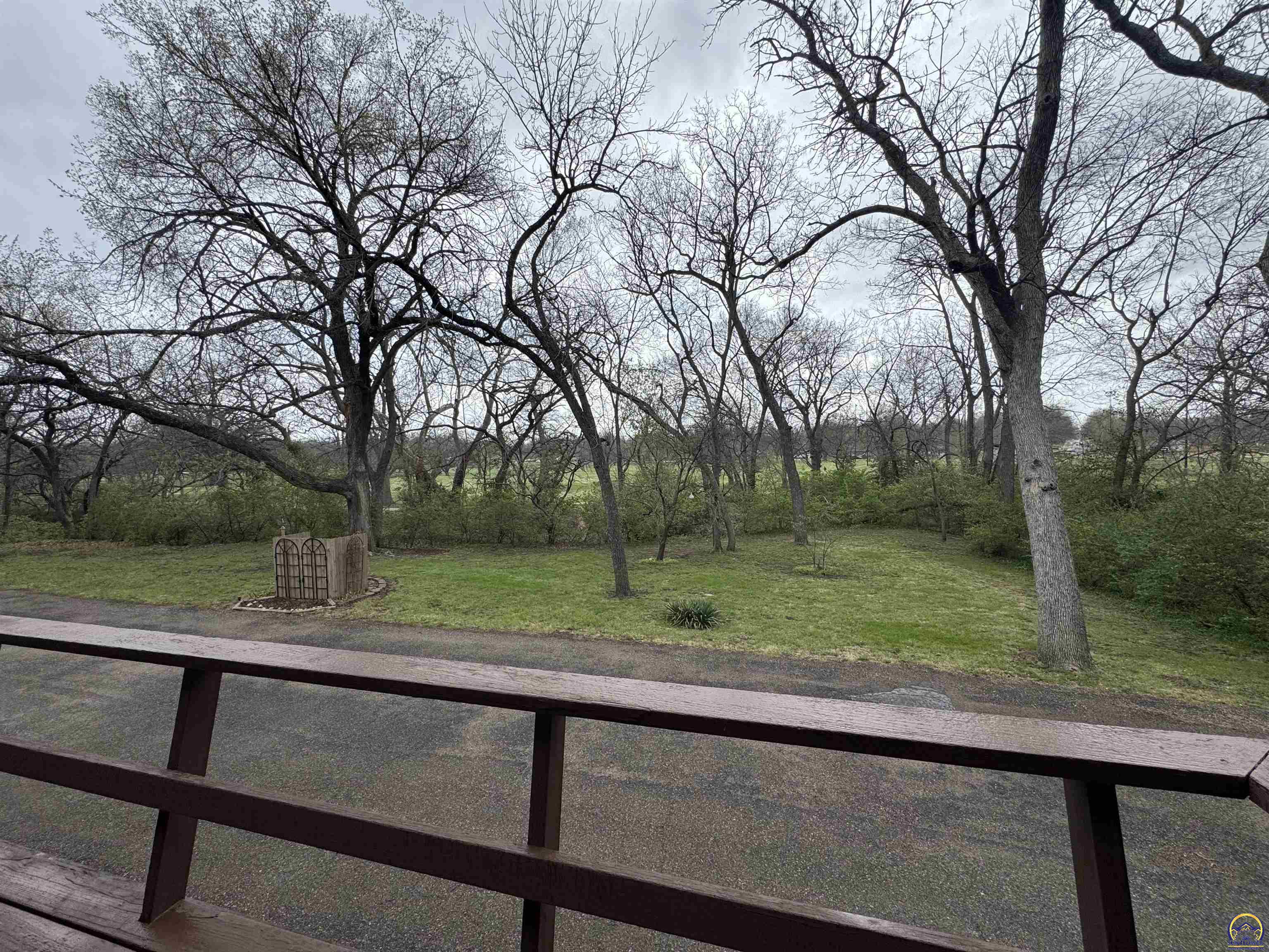 5002 Southwest 28th Street Topeka, KS 66614 - Photo 29 of 32