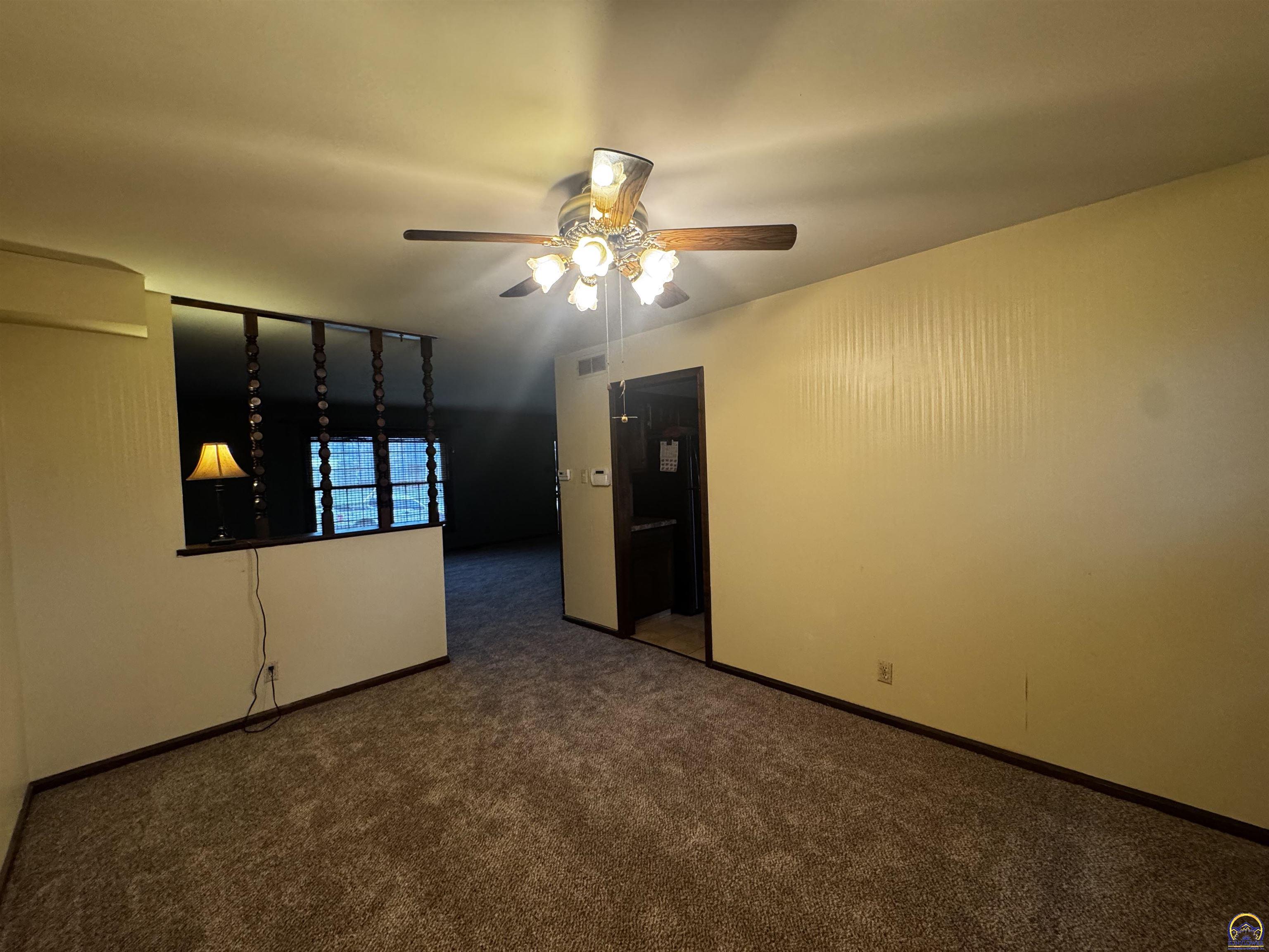 5002 Southwest 28th Street Topeka, KS 66614 - Photo 10 of 32