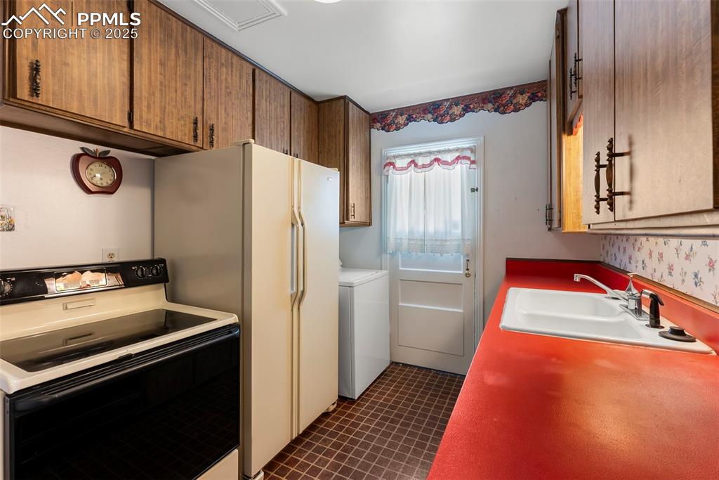 632 North Foote Avenue Colorado Springs, CO 80909 - Photo 3 of 30 a room with storage and utility