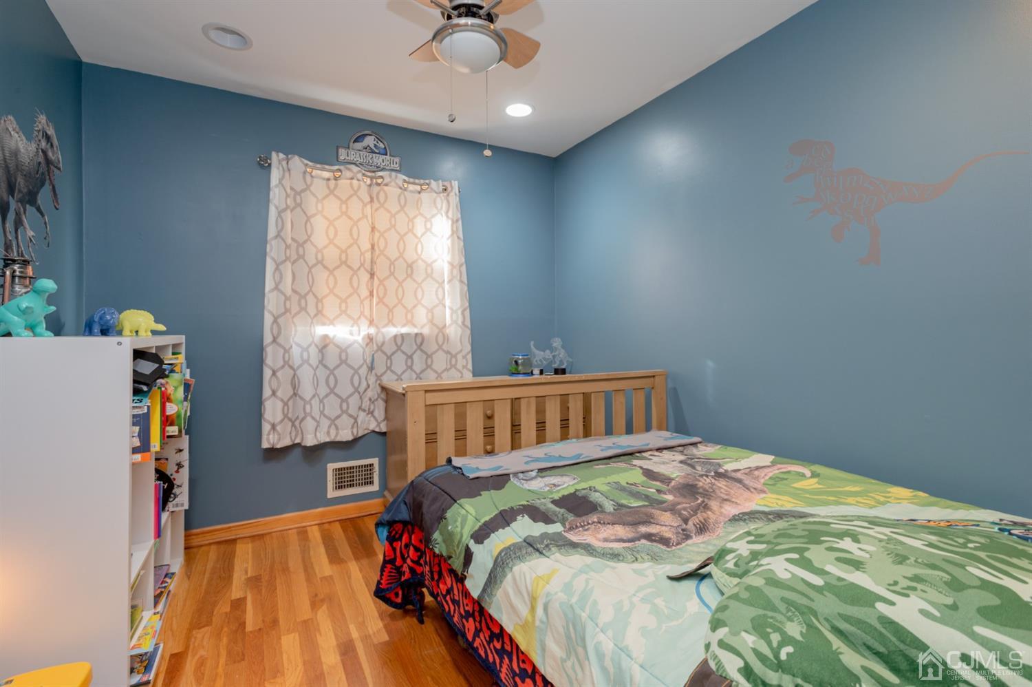 12 Alfred Way Colonia, NJ 07067 - Photo 11 of 16 Gallery Image 11
