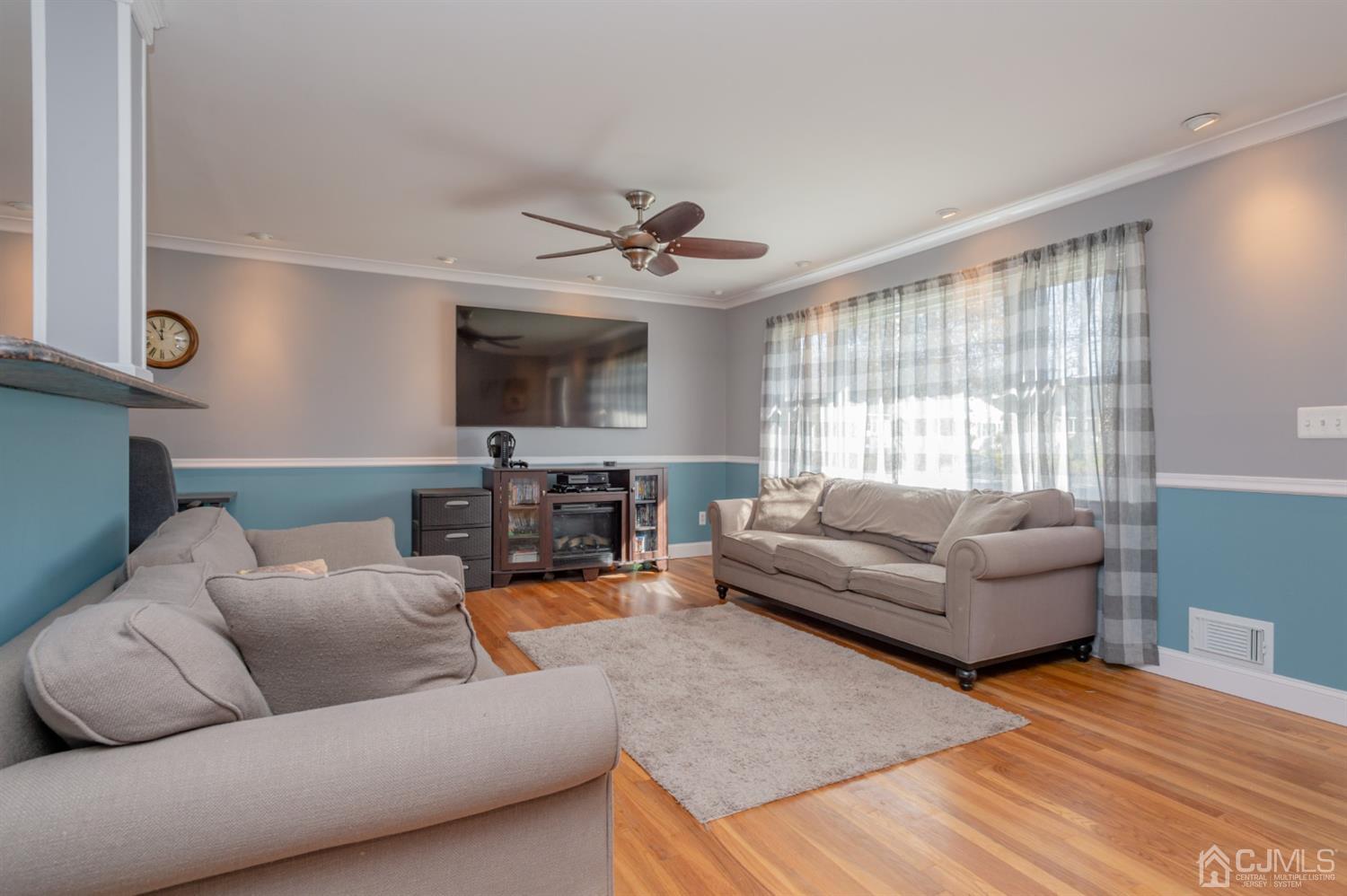 12 Alfred Way Colonia, NJ 07067 - Photo 3 of 16 Gallery Image 3
