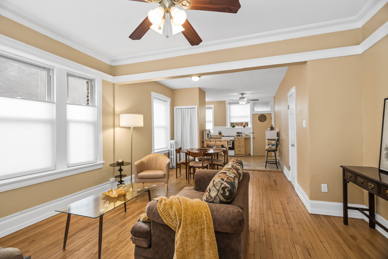 6622 North Clark Street, Unit 2D Chicago, IL 60626 - Photo 2 of 16