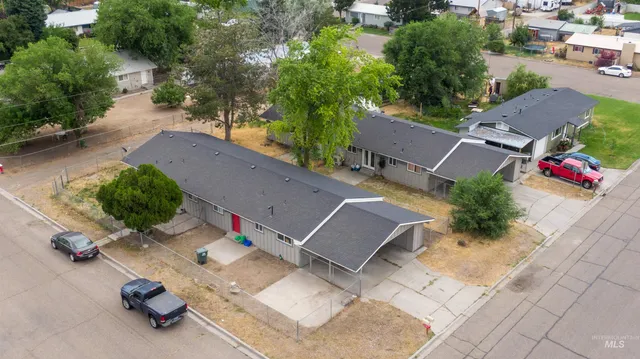 $365,000 | 684-686 Northwest 6th Street, Ontario, OR 97914