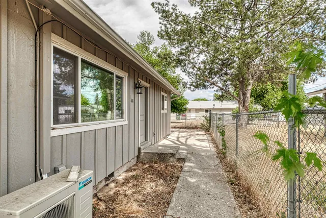 $350,000 | 684-686 Northwest 6th Street, Ontario, OR 97914