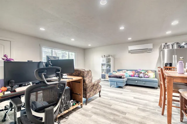 $350,000 | 684-686 Northwest 6th Street, Ontario, OR 97914