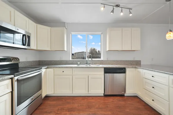 $159,900 | 4399 Aplicella Court, Unit 67, Manteca, CA 95337