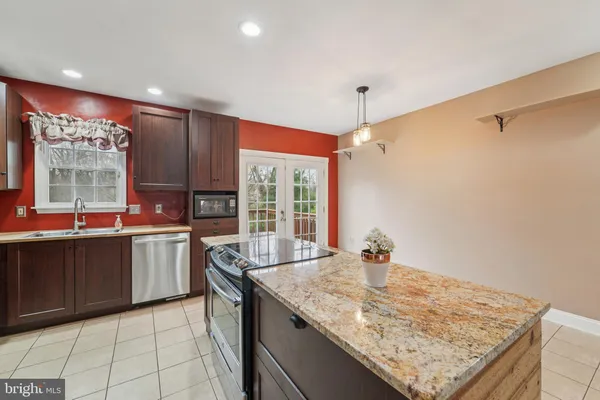 $375,000 | 56 Victoria Square, Frederick, MD 21702