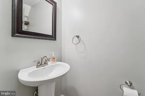 $375,000 | 56 Victoria Square, Frederick, MD 21702