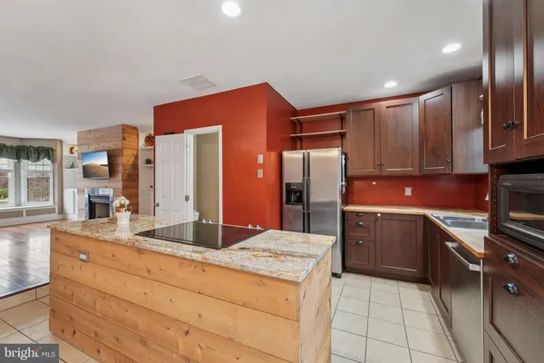 $375,000 | 56 Victoria Square, Frederick, MD 21702