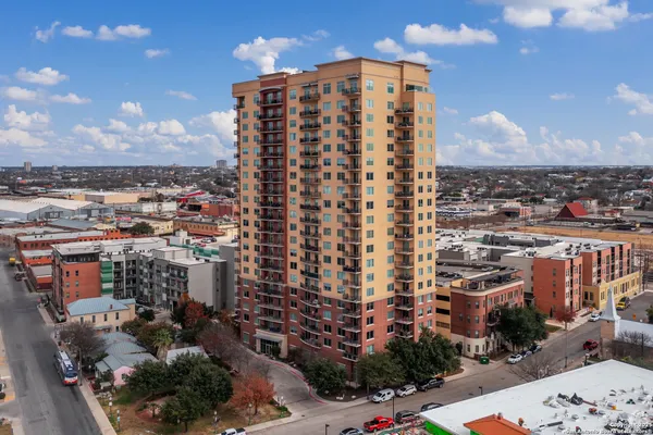 $319,700 | 215 Center Street, Unit 1005, San Antonio, TX 78202