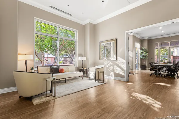 $319,700 | 215 Center Street, Unit 1005, San Antonio, TX 78202