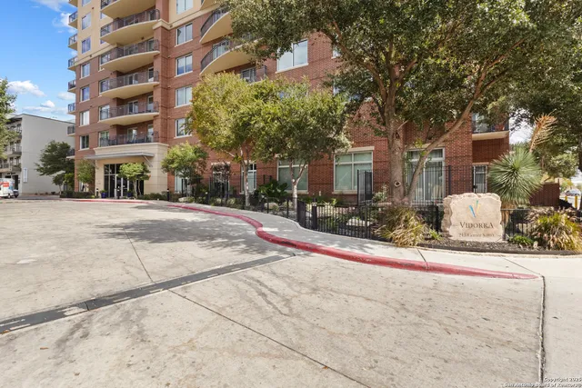 $325,000 | 215 Center Street, Unit 1005, San Antonio, TX 78202