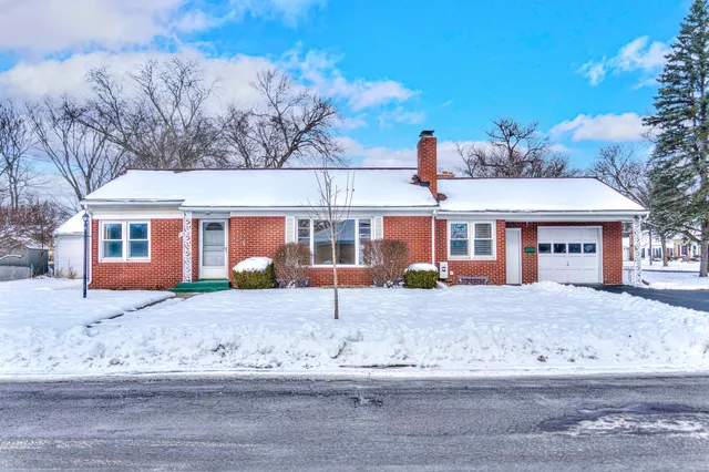 $198,000 | 1302 Elmwood Avenue, Jackson, MI 49203