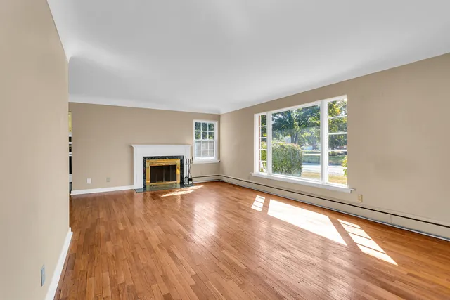 $198,000 | 1302 Elmwood Avenue, Jackson, MI 49203