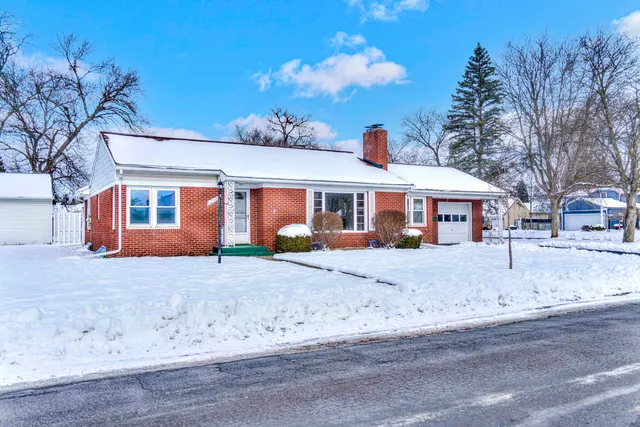 $198,000 | 1302 Elmwood Avenue, Jackson, MI 49203