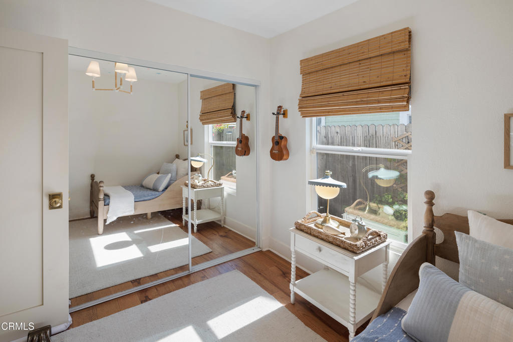 640 East Rio Grande Street Pasadena, CA 91104 - Photo 32 of 61 a living room with furniture and a window