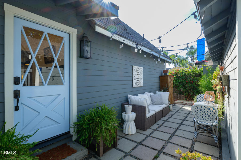 640 East Rio Grande Street Pasadena, CA 91104 - Photo 40 of 61 a view of an outdoor space with a patio