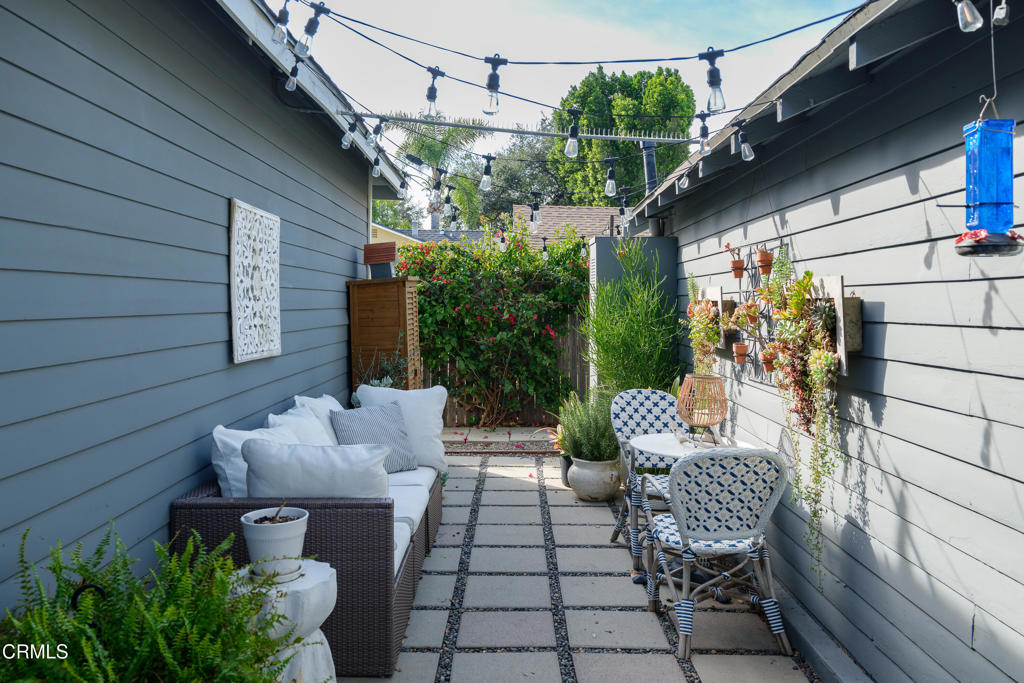 640 East Rio Grande Street Pasadena, CA 91104 - Photo 42 of 61 a view of a patio with furniture