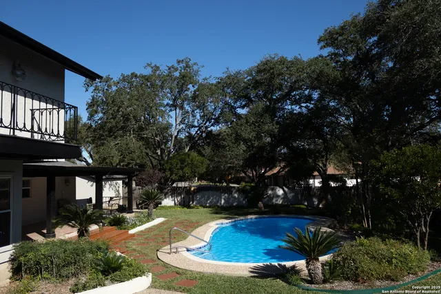 $564,900 | 6230 Hickory Hollow, Windcrest, TX 78239