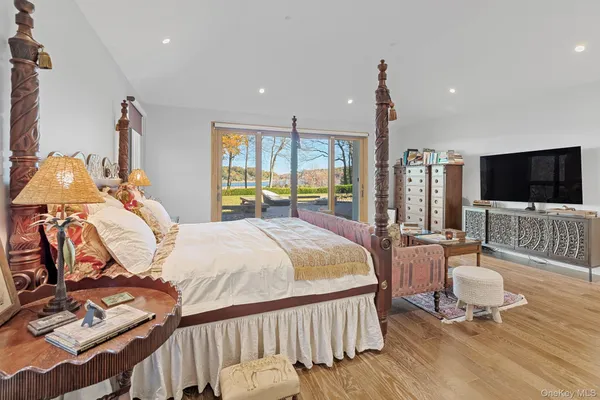$4,995,000 | 8 Mill Pond Lane, Locust Valley, NY 11560