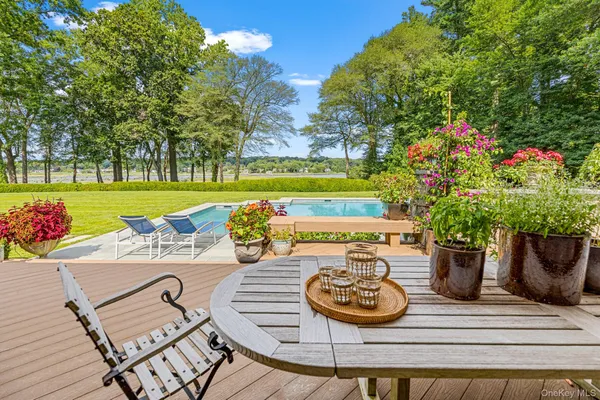 $4,995,000 | 8 Mill Pond Lane, Locust Valley, NY 11560
