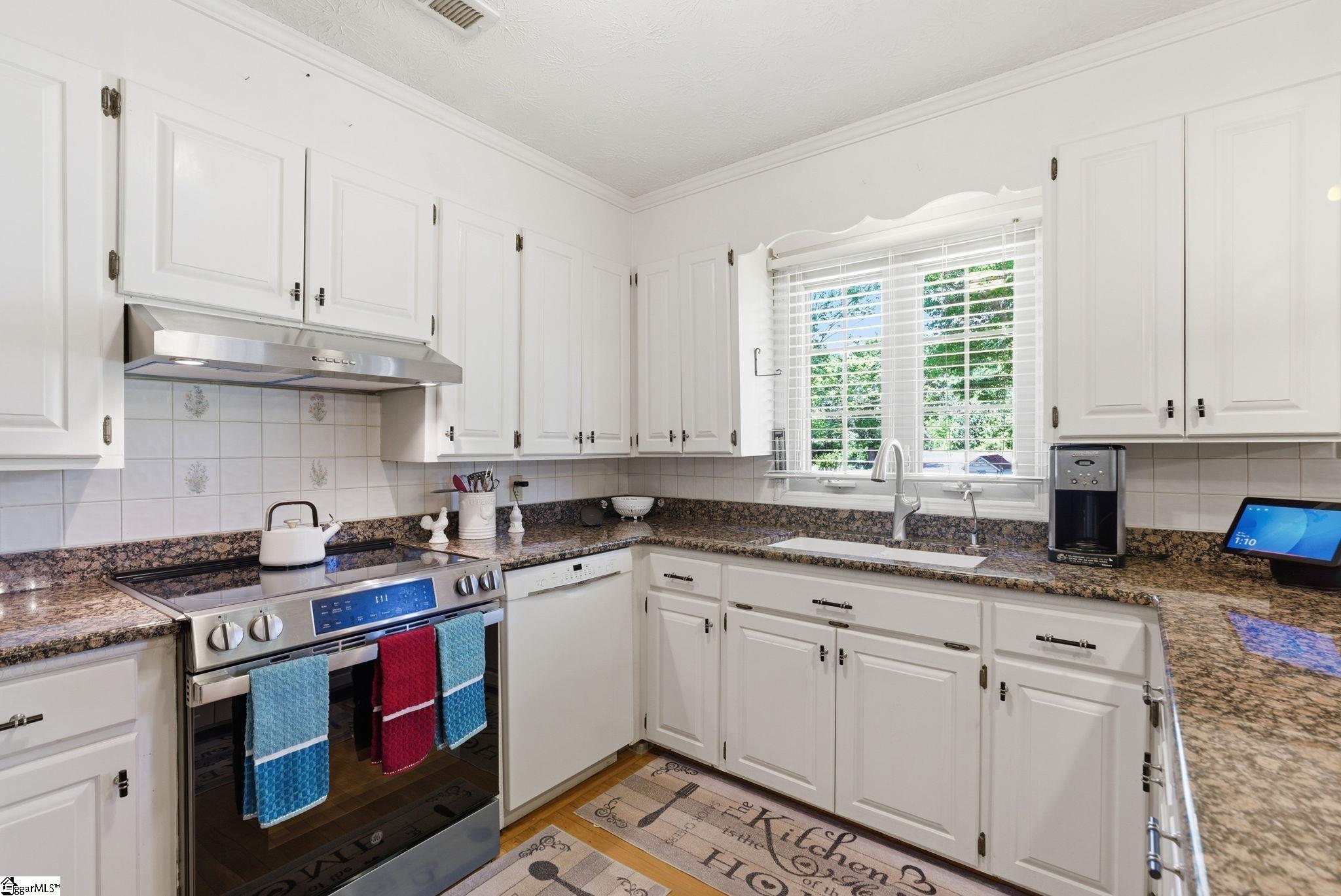 136 Bagwell Street Easley, SC 29640 - Photo 8 of 50