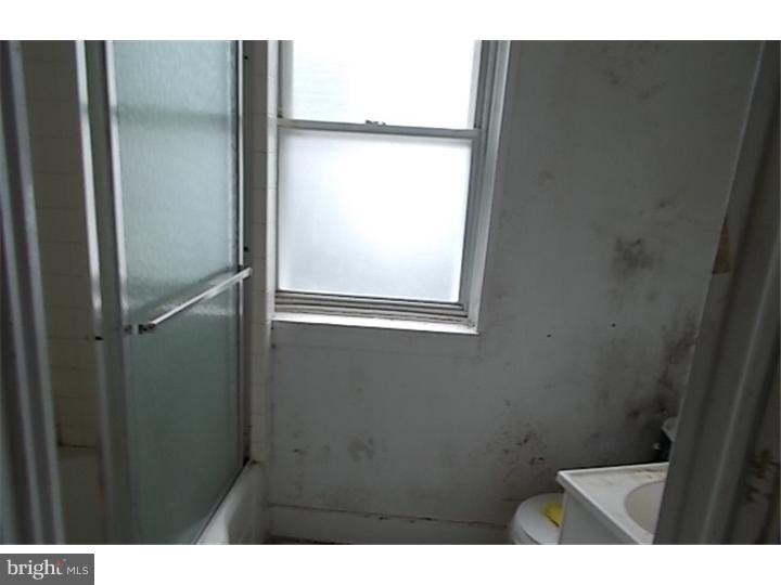 541 Locust Street Reading, PA 19604 - Photo 6 of 8 Gallery Image 6