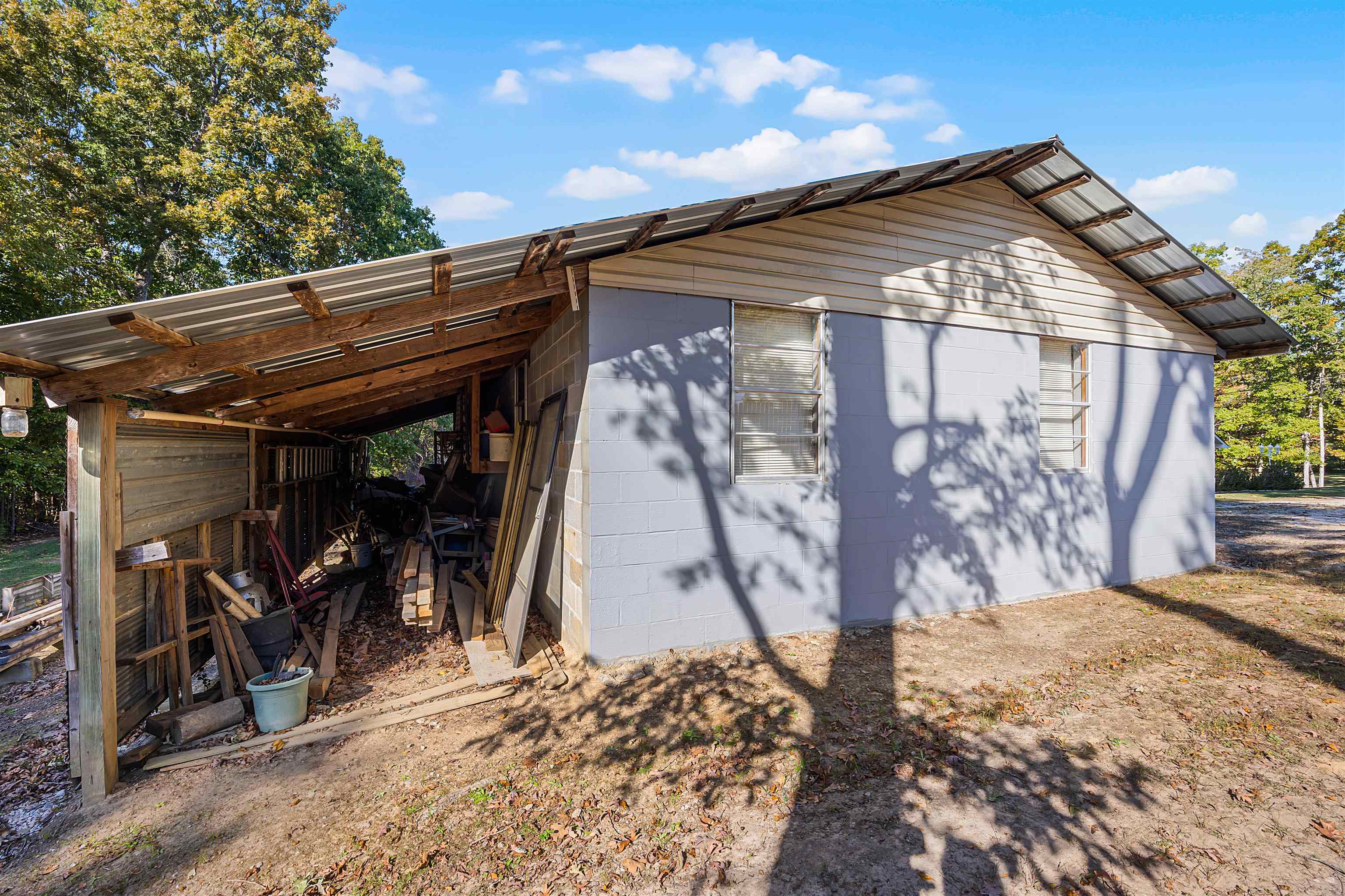 61 Cr 303 Road Iuka, MS 38852 - Photo 5 of 19 View of outdoor structure