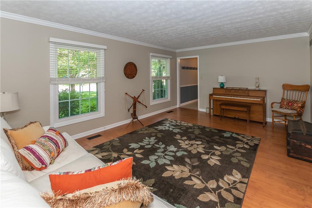 12947 Wembly Road Carmel, IN 46033 - Photo 4 of 23 Gallery Image 4