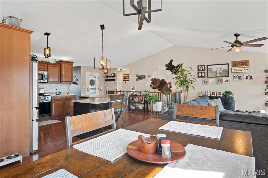 8014 Charleston Troy, IL 62294 - Photo 10 of 52