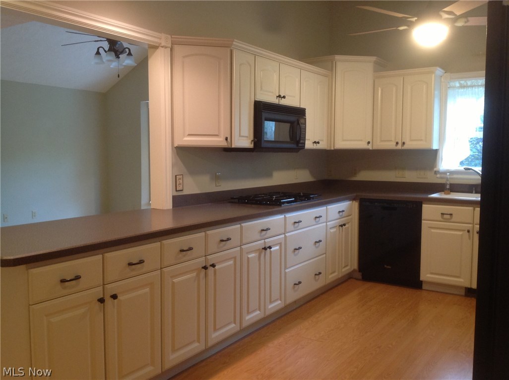 200 Fullerton Road Elyria, OH 44035 - Photo 4 of 25 Gallery Image 4