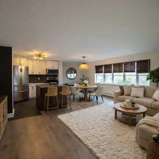 $175,000 | 700 West Bittersweet Place, Unit 210, Chicago, IL 60613