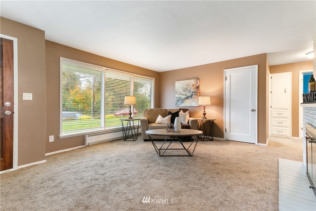 3339 Perry Avenue Bremerton, WA 98310 - Photo 4 of 26 Gallery Image 4